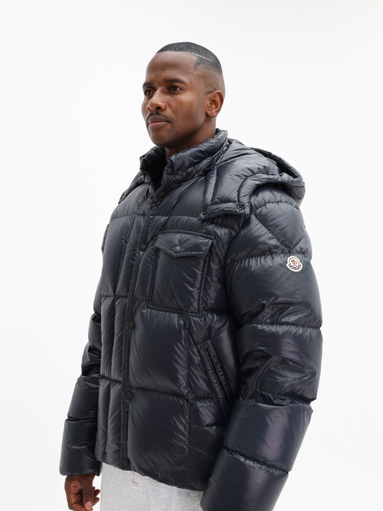 Moncler Jacket Serfanto Puffer Logo Black - AL Capone Premium