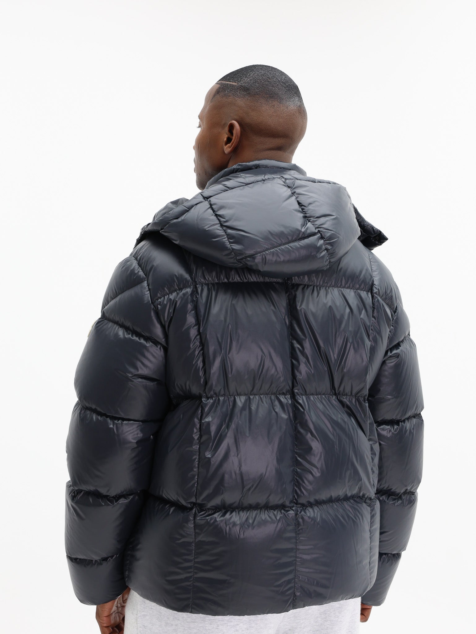 Moncler Jacket Serfanto Puffer Logo Black - AL Capone Premium Moncler Jacket Serfanto Puffer Logo Black - AL Capone Premium