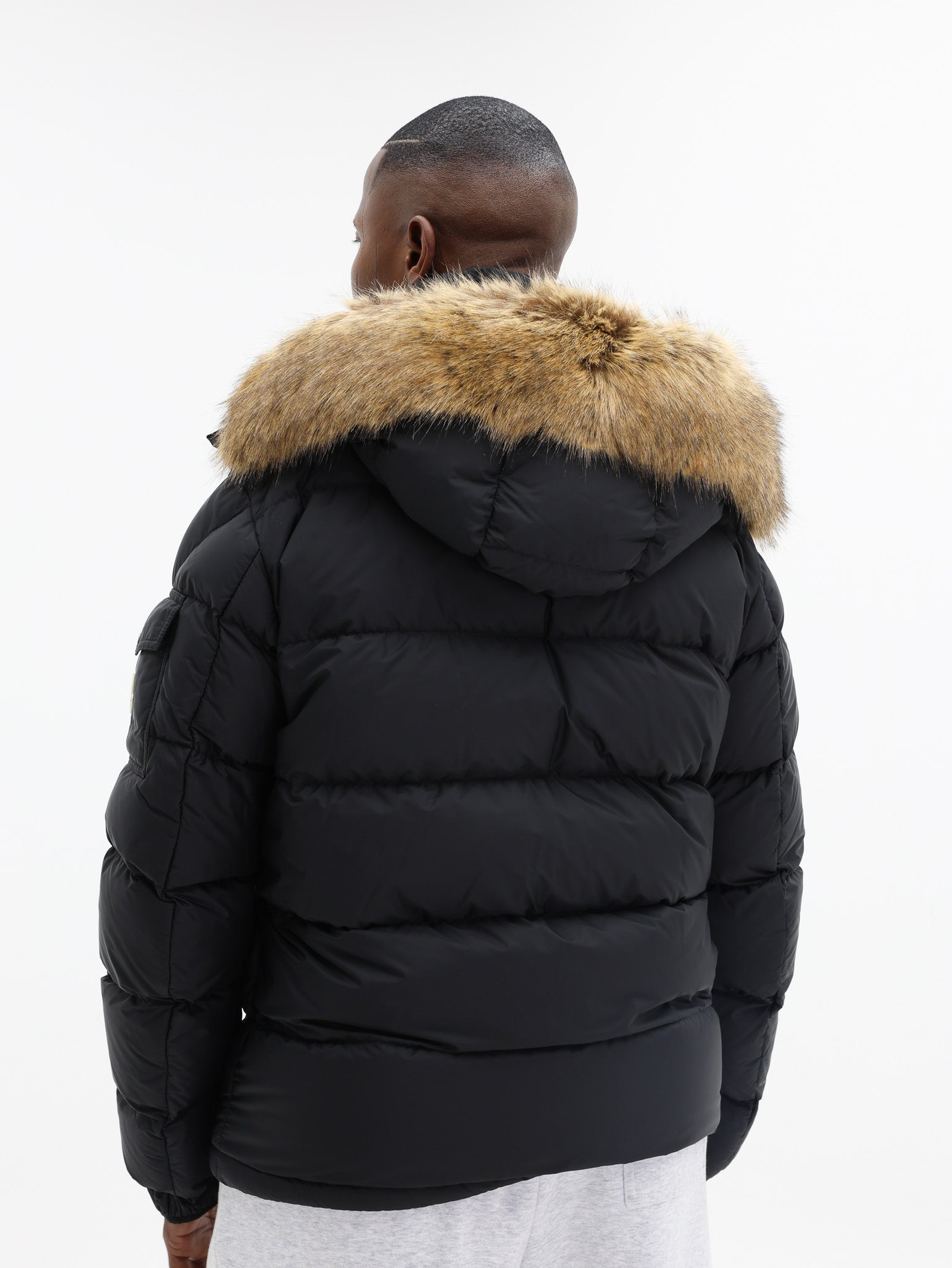 Moncler Jacket Puffer Logo Black - AL Capone Premium