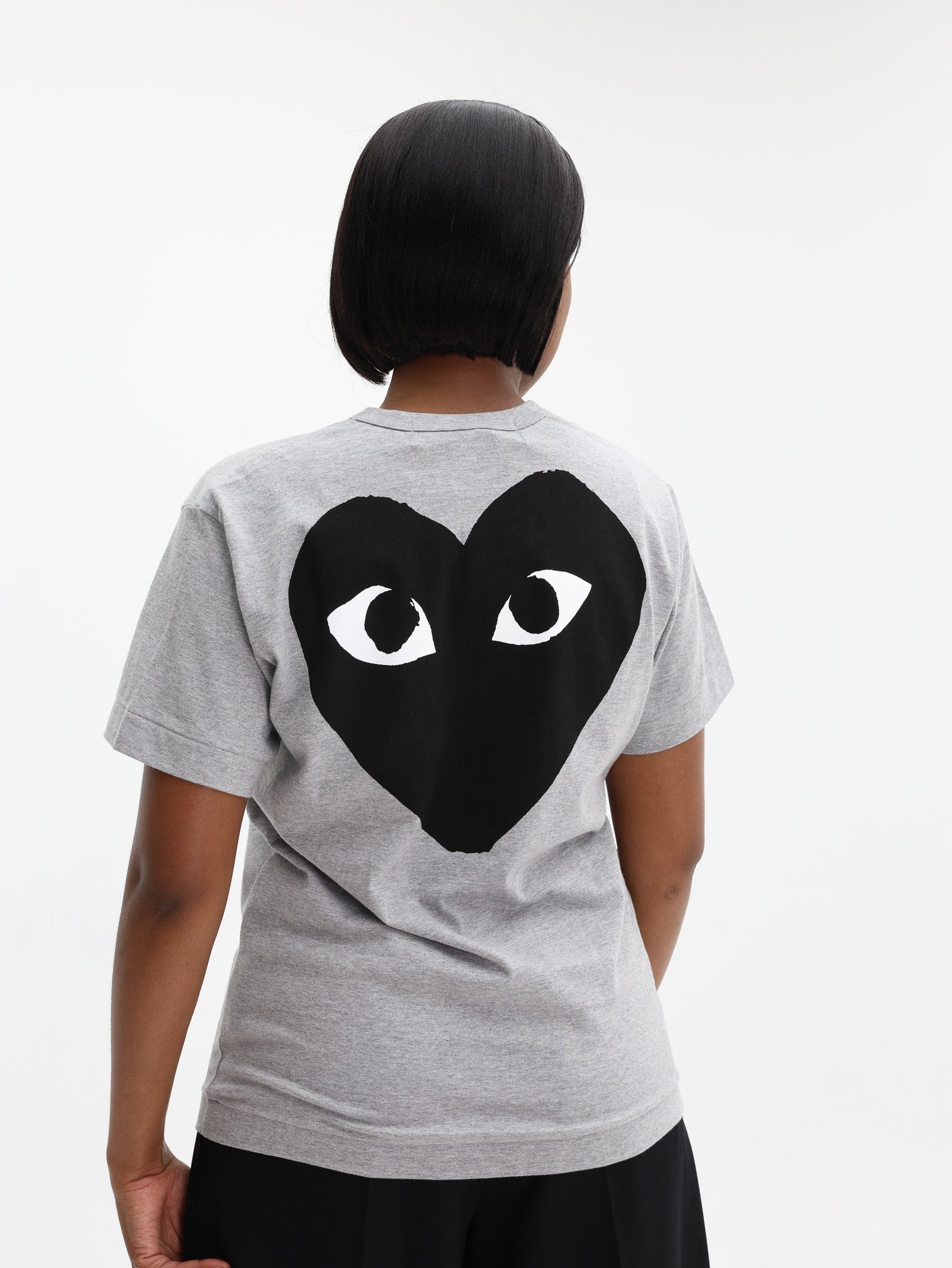 トップス PLAY COMME des GARCONS Comme Des Garçons Play heart-patch Cotton T-shirt | Black