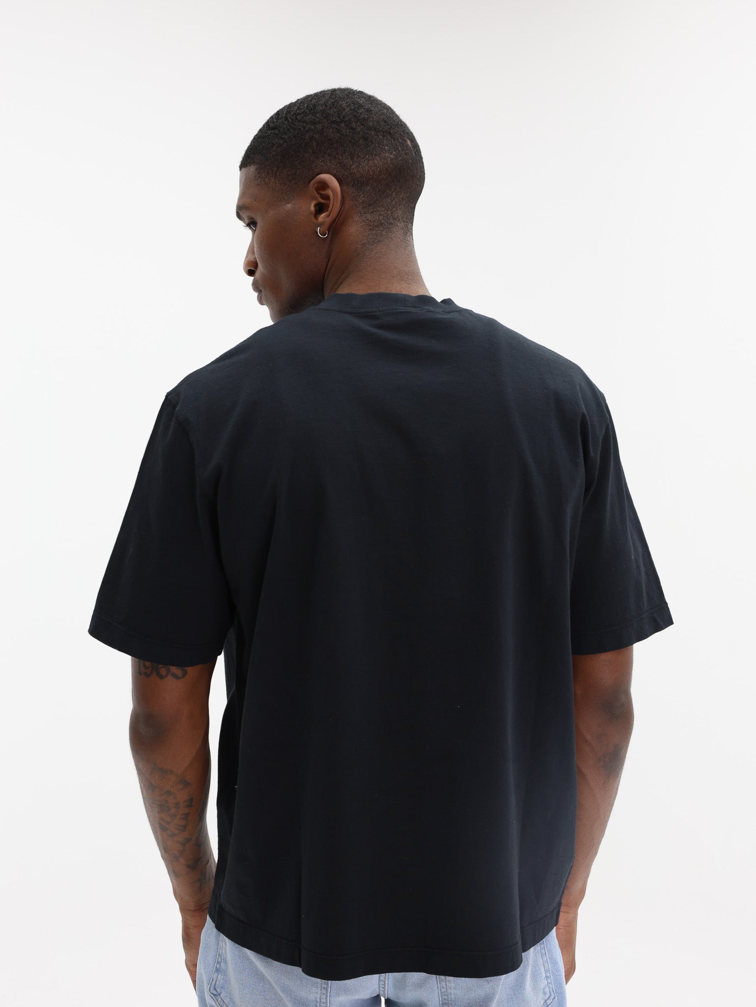 Stone Island T-Shirt Chest Logo Black-AL Capone Premium