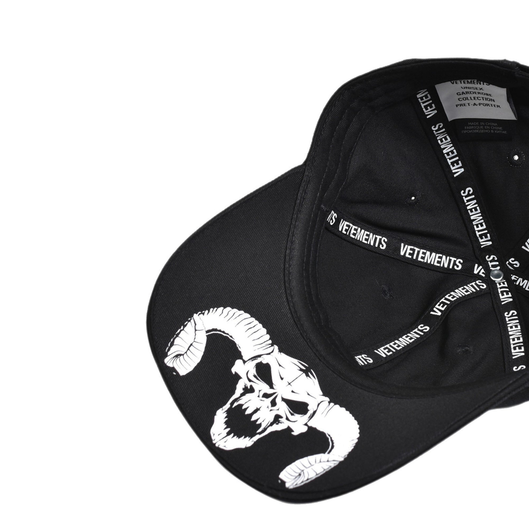 Vetements Cap Metal Logo Black-White-AL Capone Premium