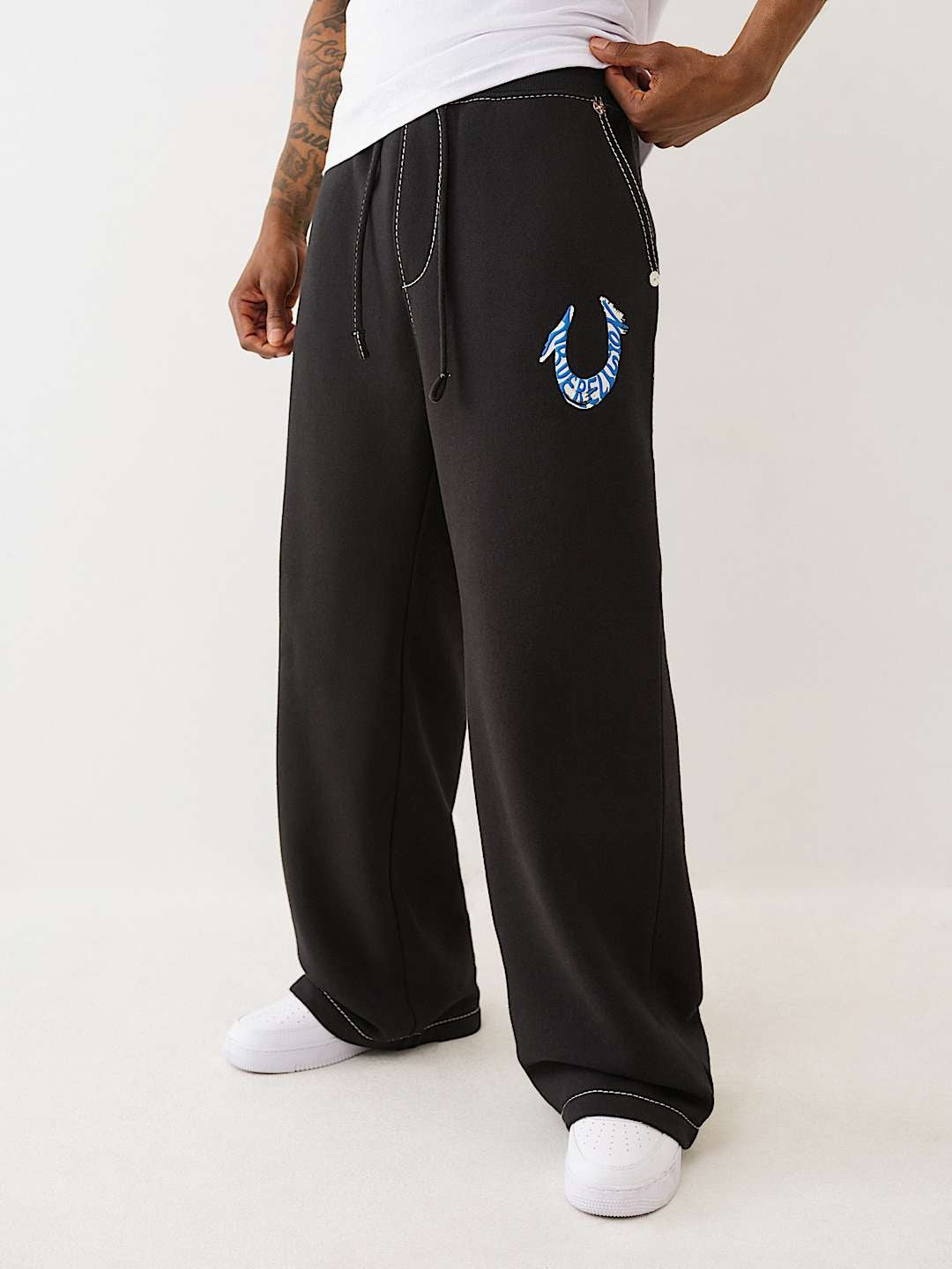 true religion スウェット　黒 True Religion Sweatpants Hs Paint Big T Sweats Jet Black - AL