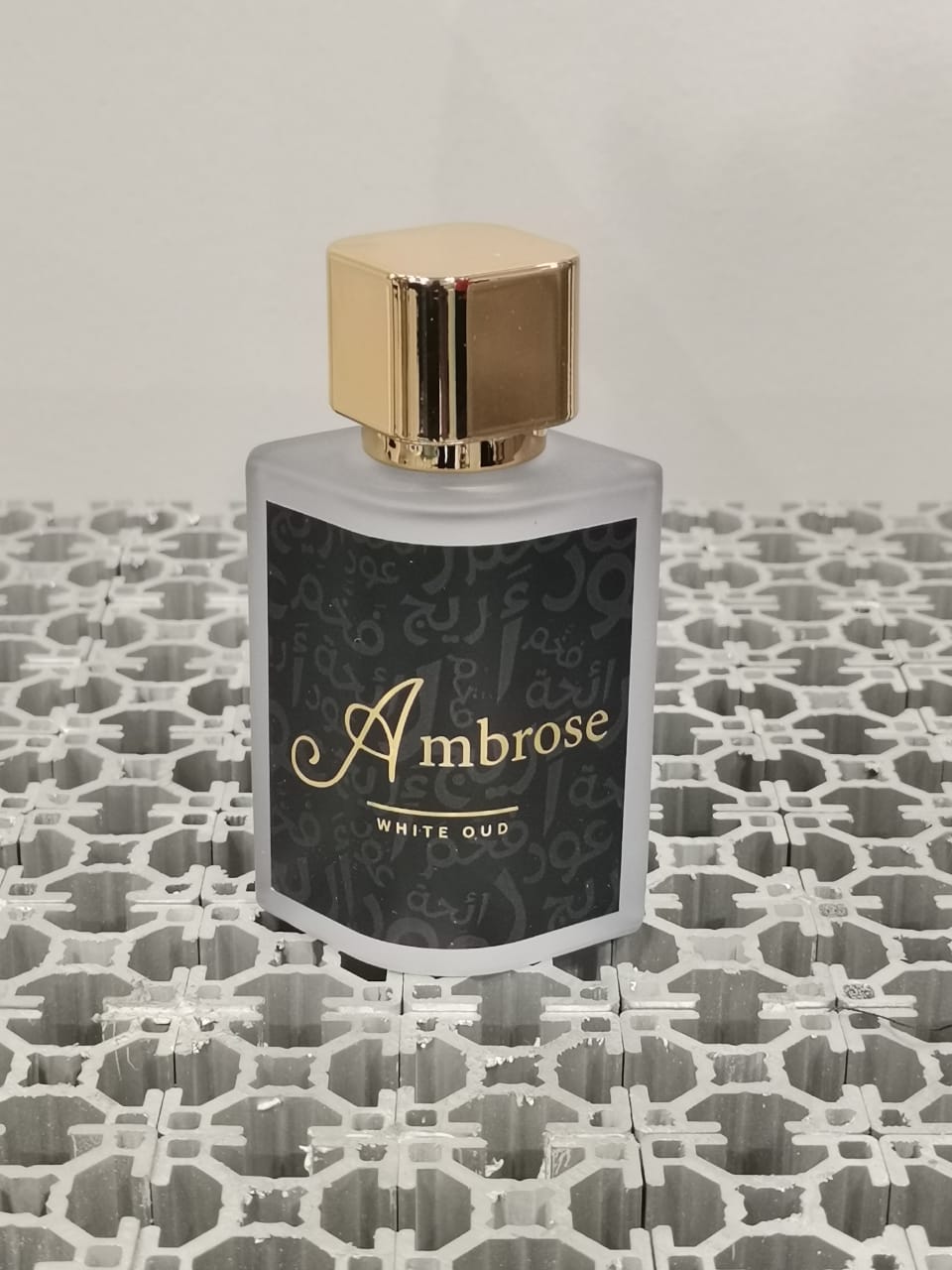 Ambrose Perfume White Oud - AL Capone PremiumAccessories952-4