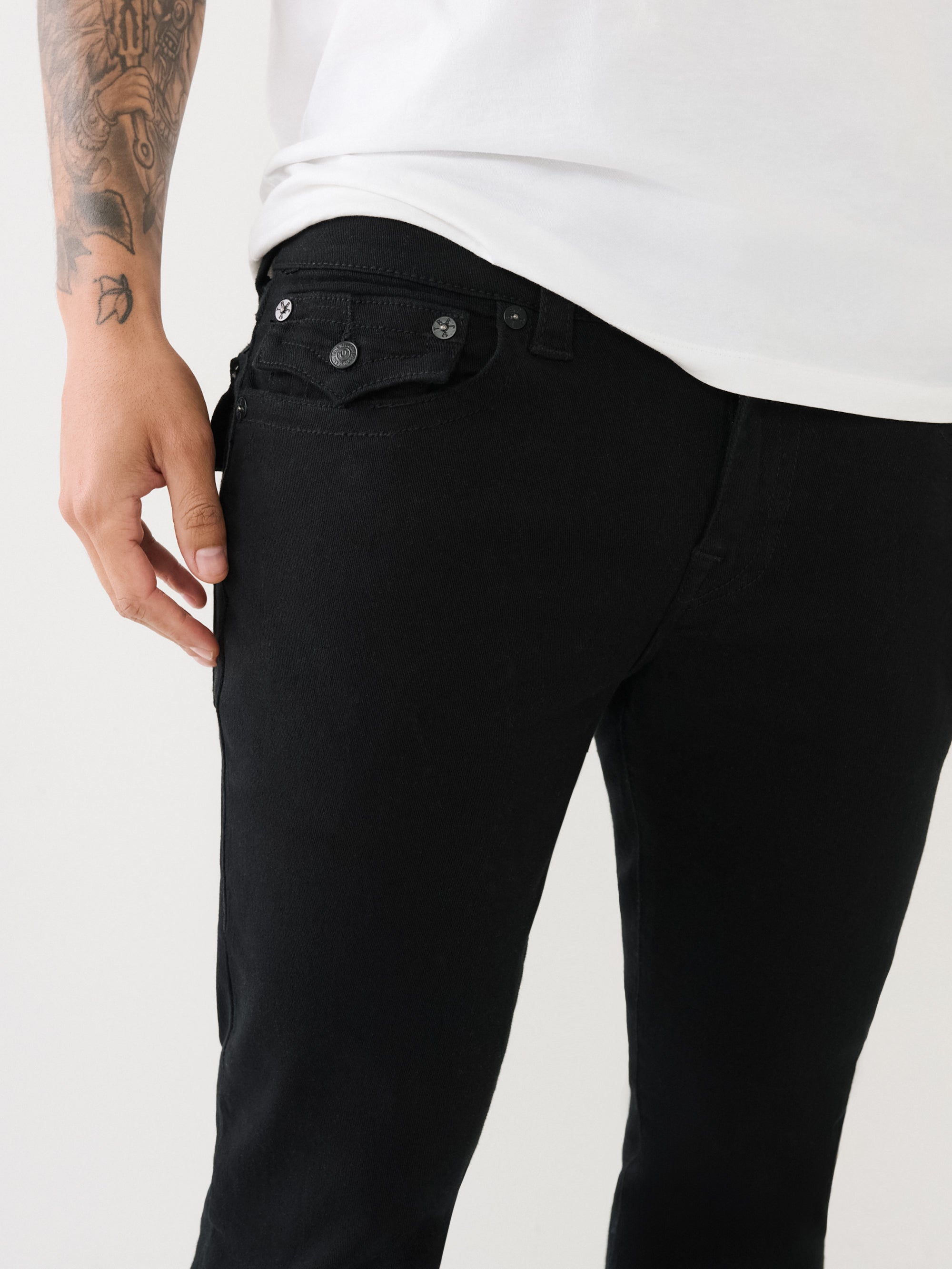 True Religion Rocco Flap Sn 32 Inseam Body Rinse Black