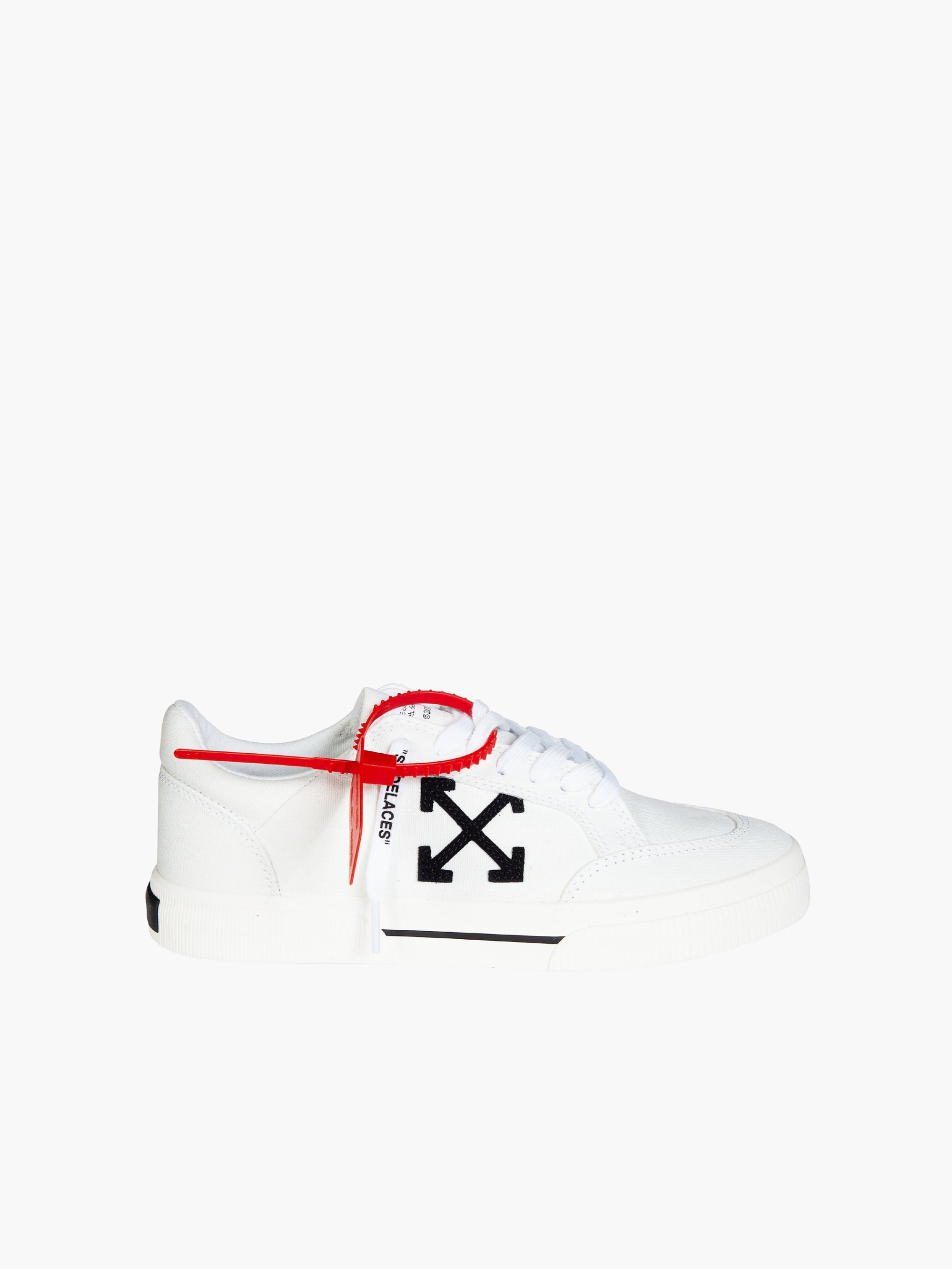 Off-white Sneakers Ows106 M-vulc Low Black/White