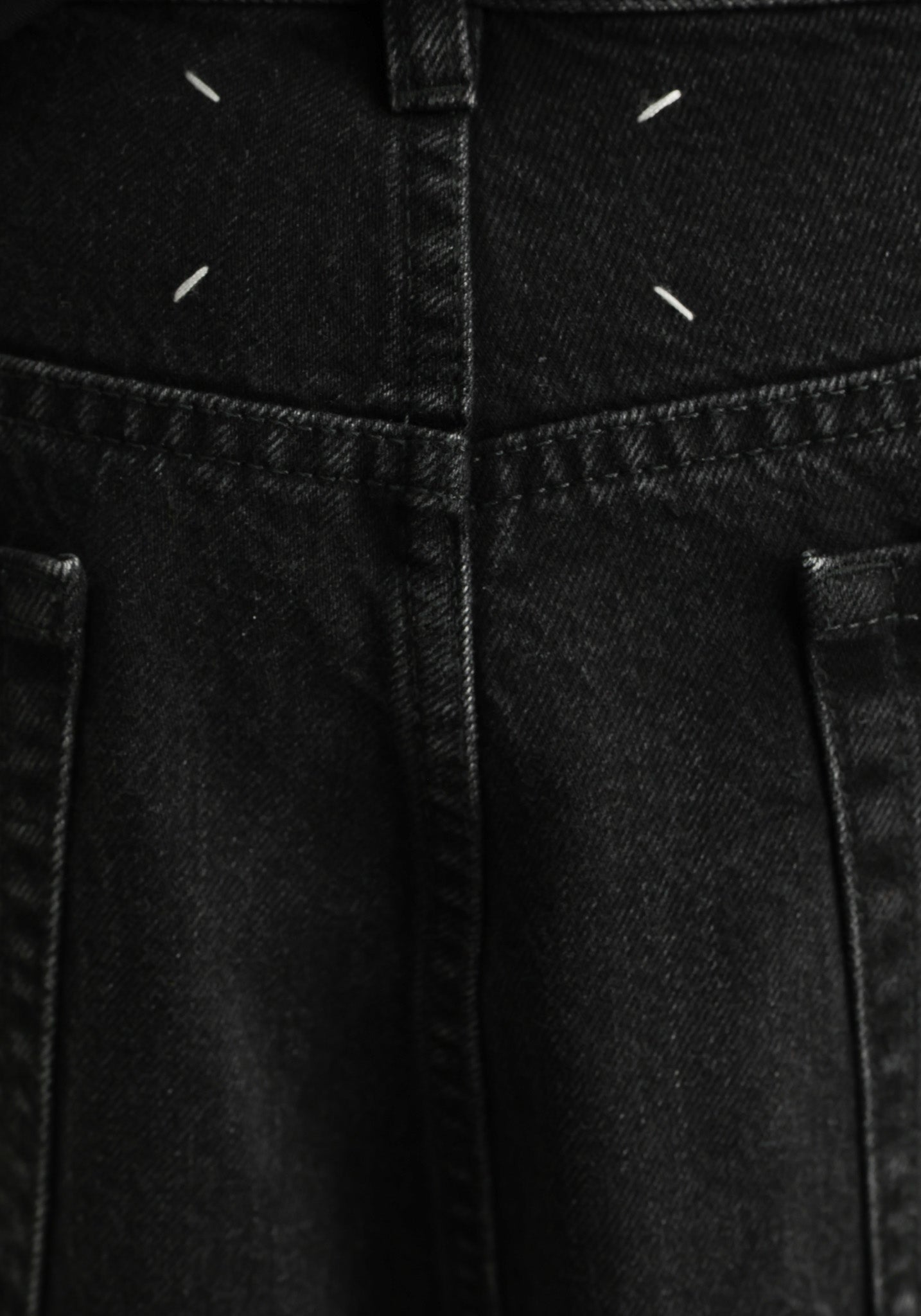 Maison Margiela Shorts Loose Thread Denim Black