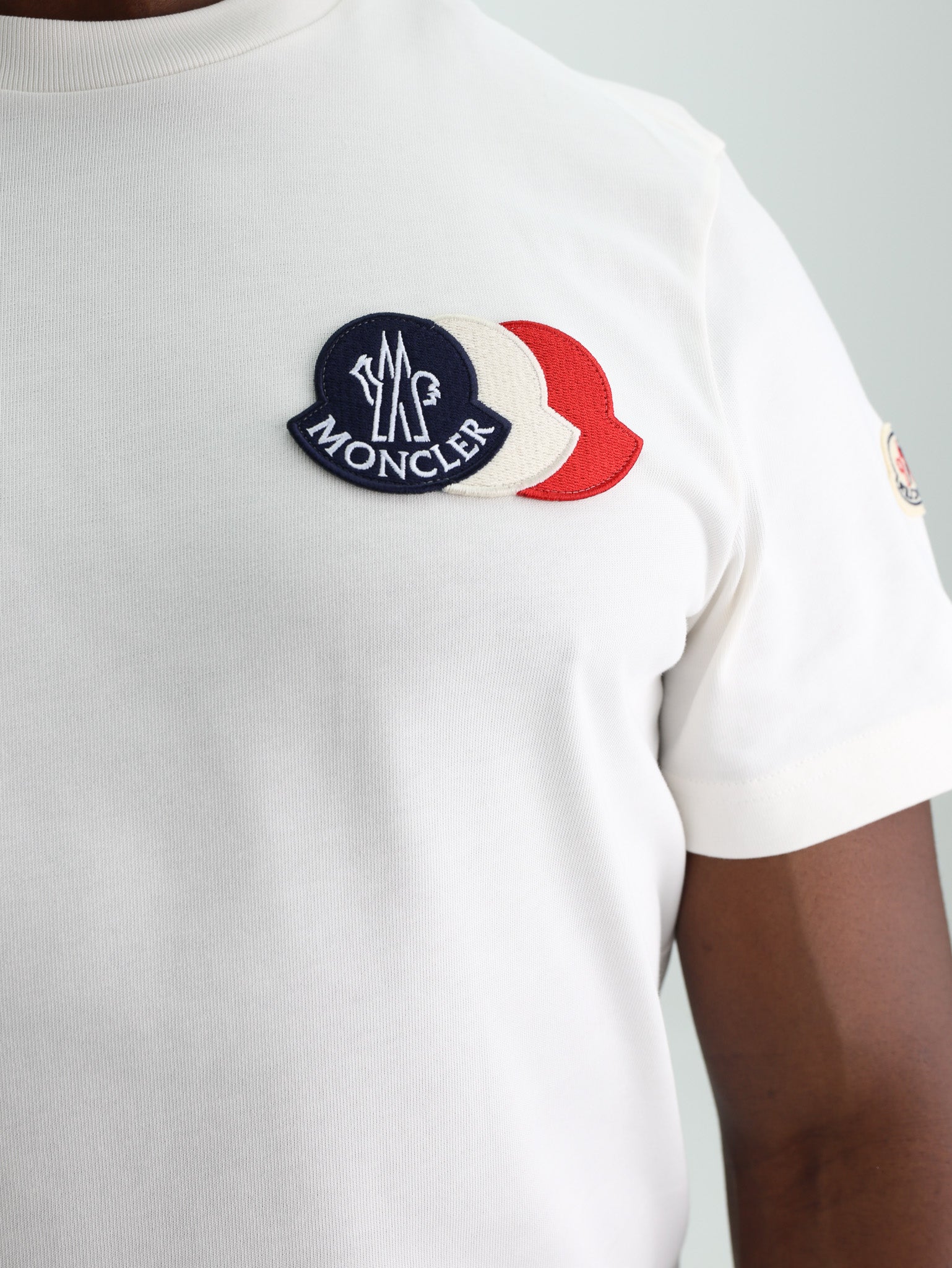 Moncler T-Shirt Logo Off-White - AL Capone Premium
