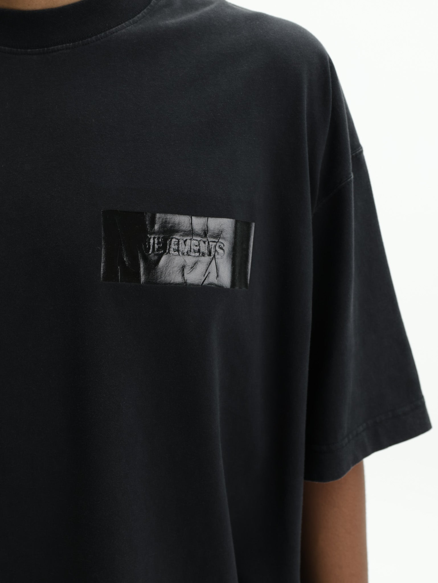 Vetements T-Shirt Taped Logo Black - AL Capone Premium