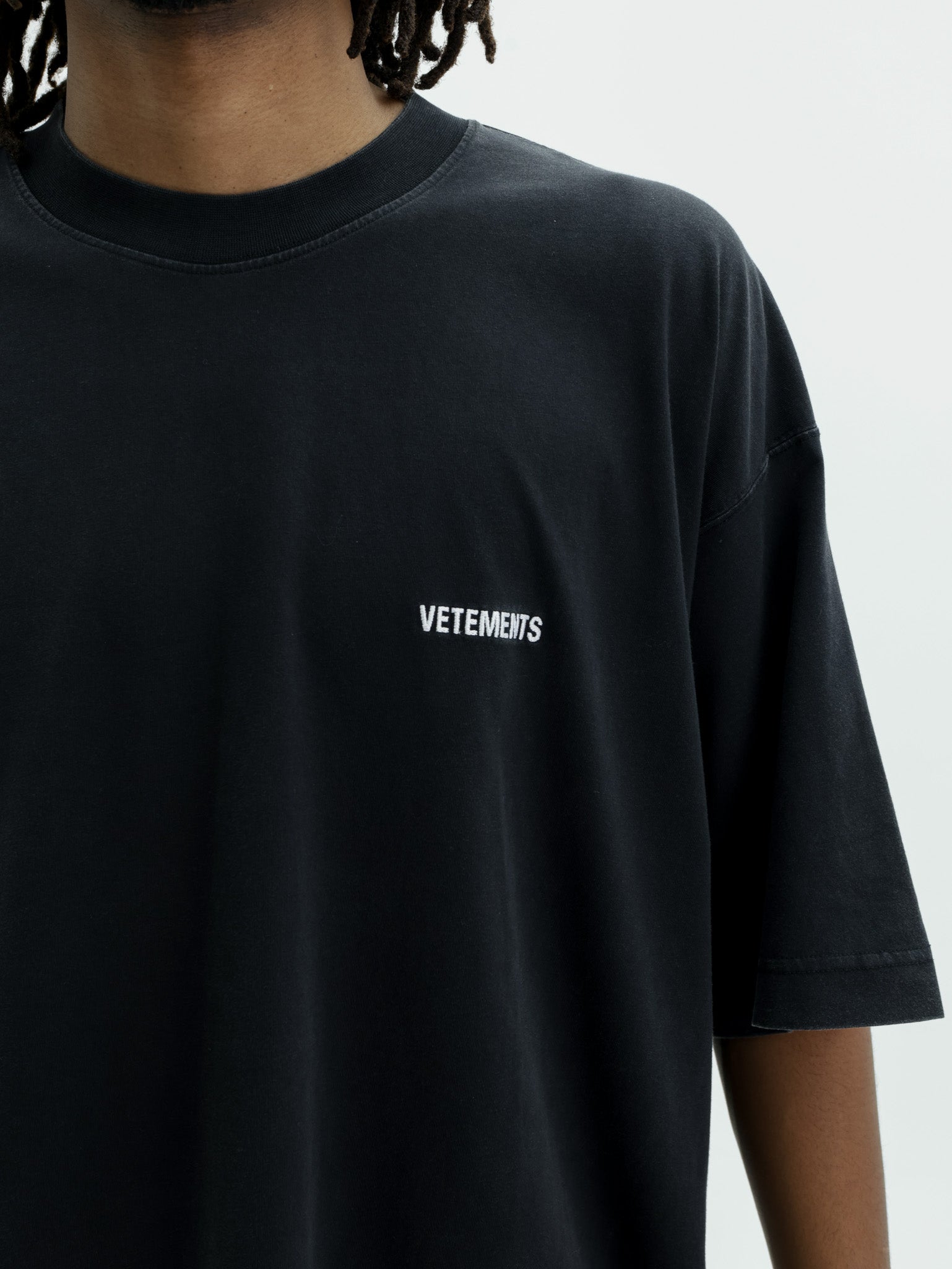 Vetements T-Shirt Iconic Logo Black - AL Capone Premium