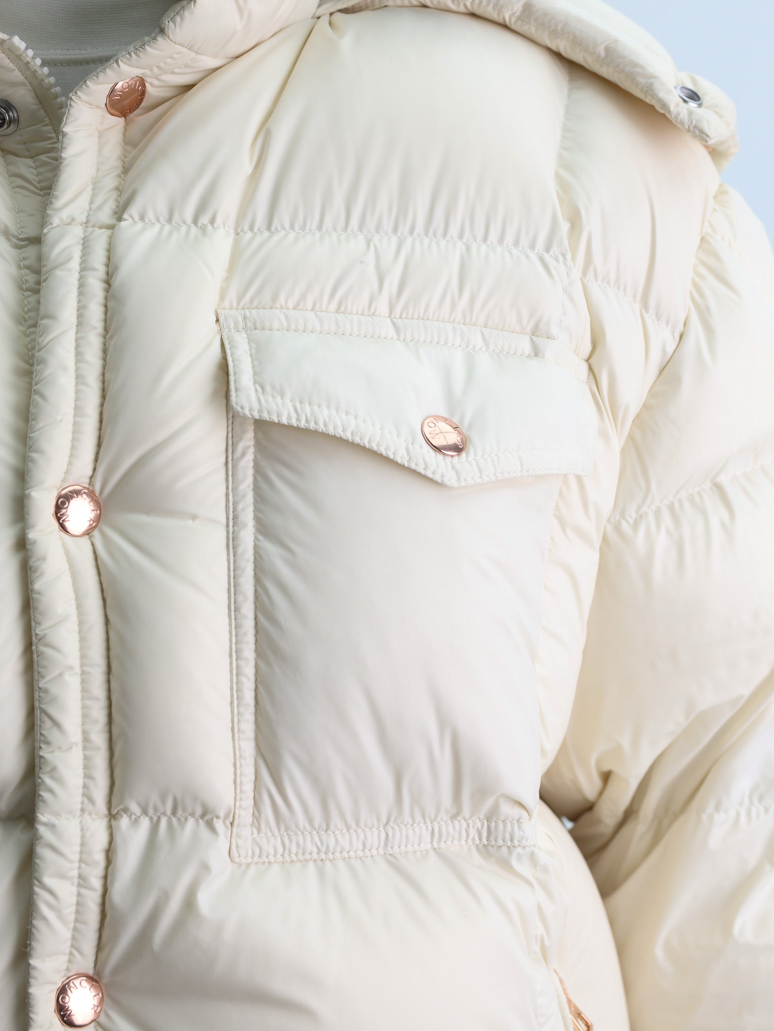 Moncler Jacket Serfanto Puffer Logo Off-White - AL Capone Premium