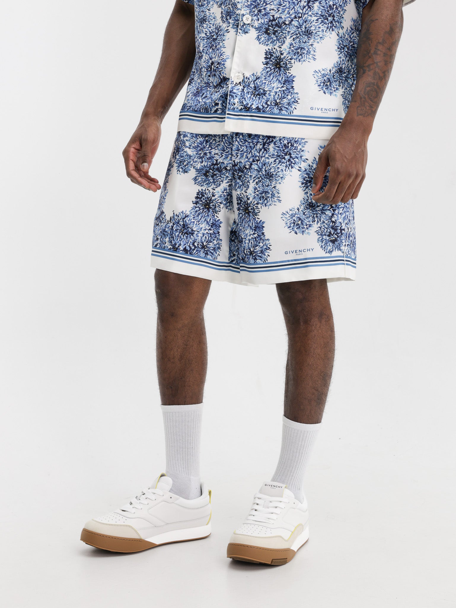 Givenchy Short Flower Print  Blue/White
