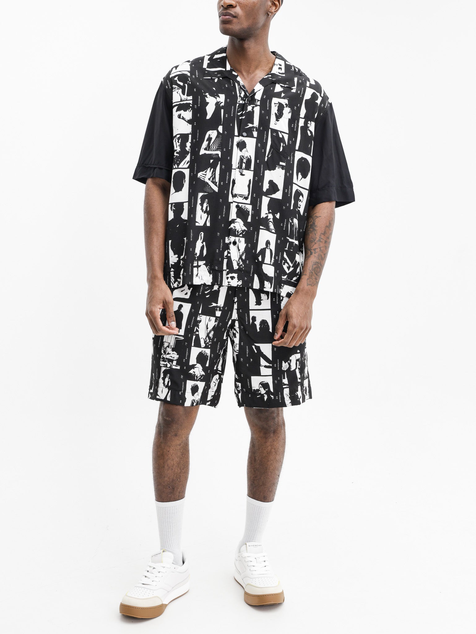 Givenchy Short Graphic All Over Print Black/White