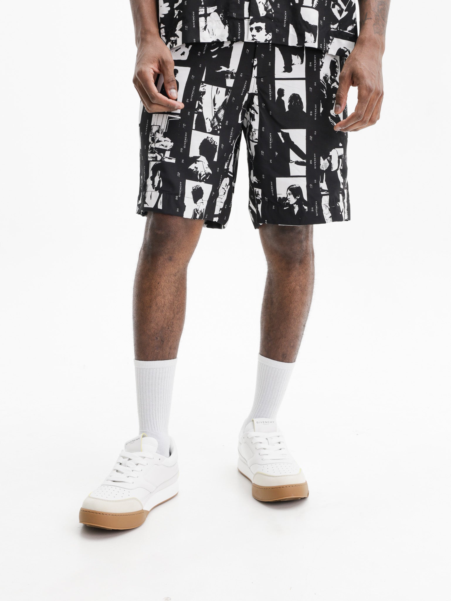 Givenchy Short Graphic All Over Print Black/White