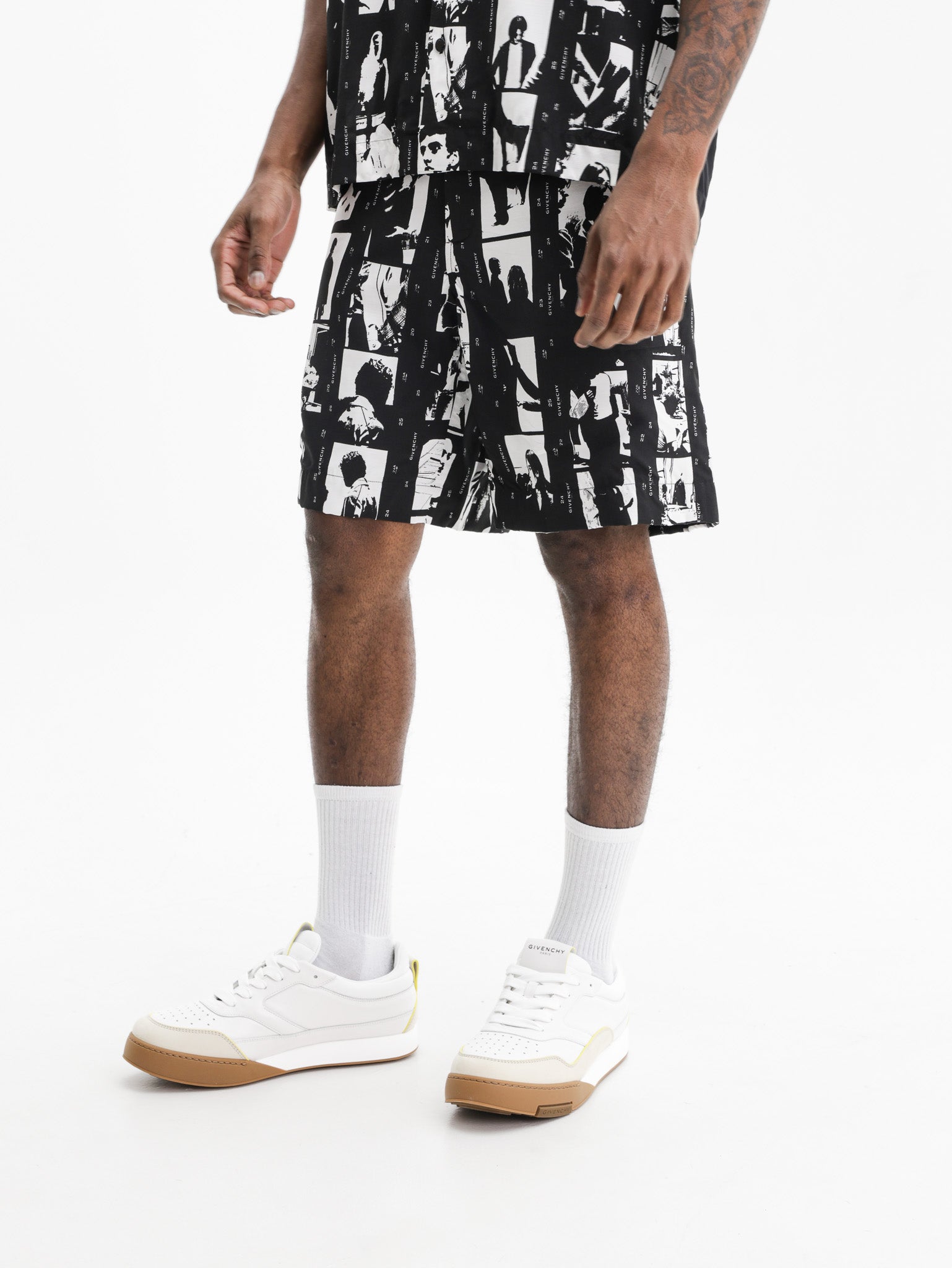 Givenchy Short Graphic All Over Print Black/White