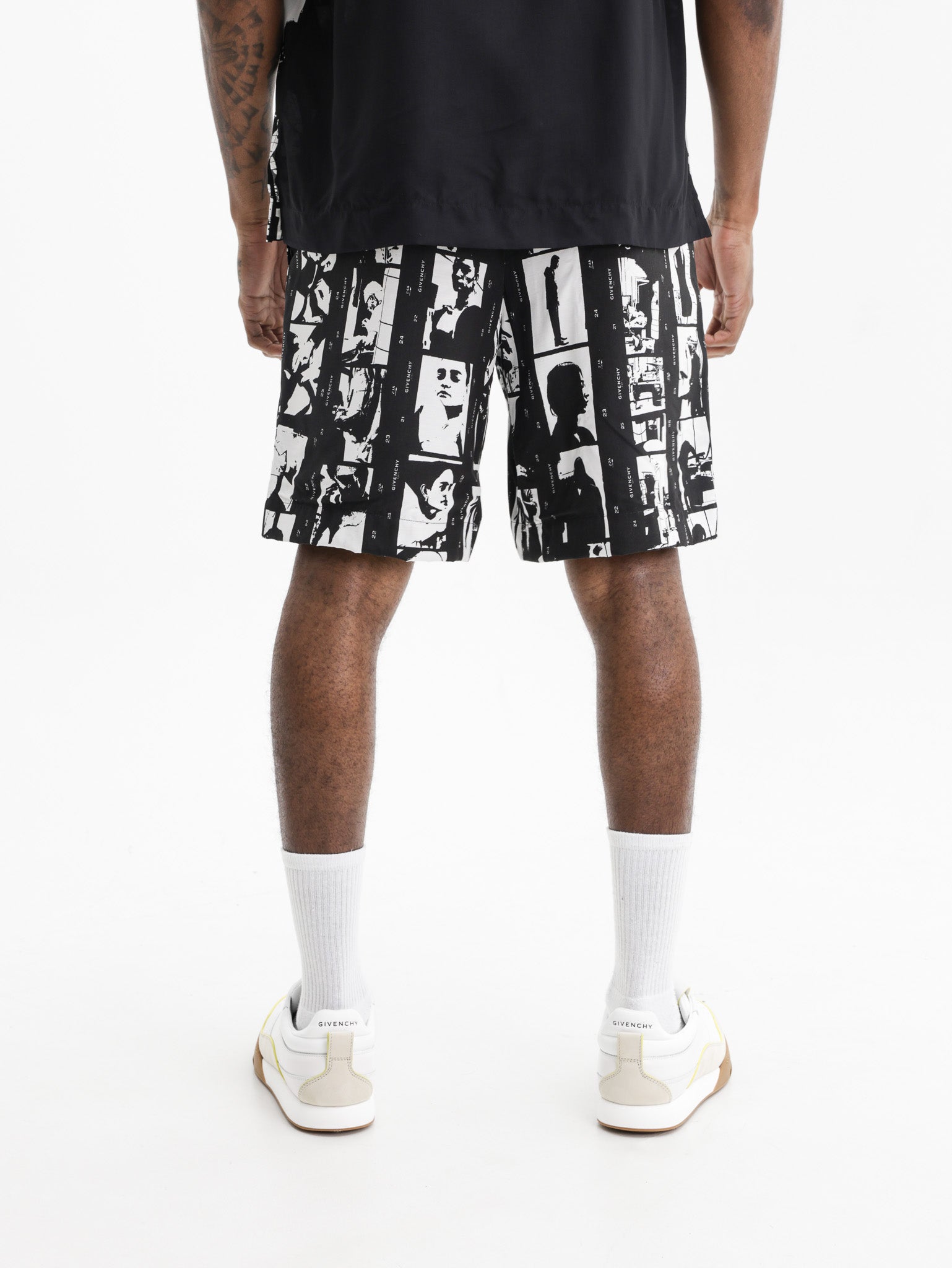 Givenchy Short Graphic All Over Print Black/White