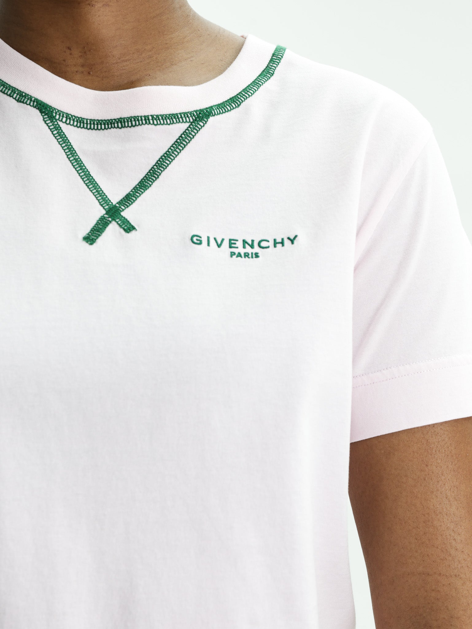 Givenchy T-Shirt Black Logo Emroidery Pink