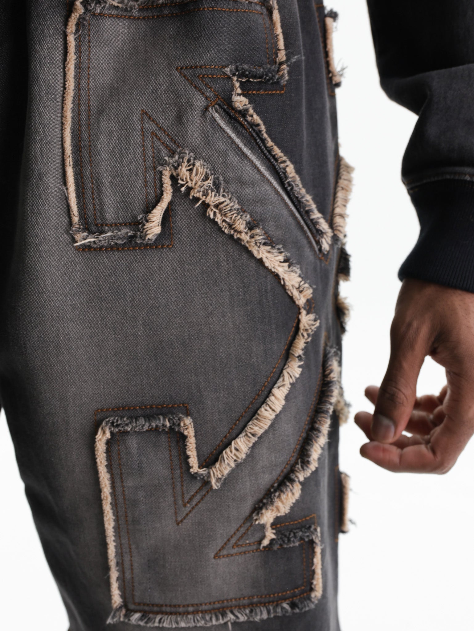 Off - White Shorts Arrow Distr Den Black