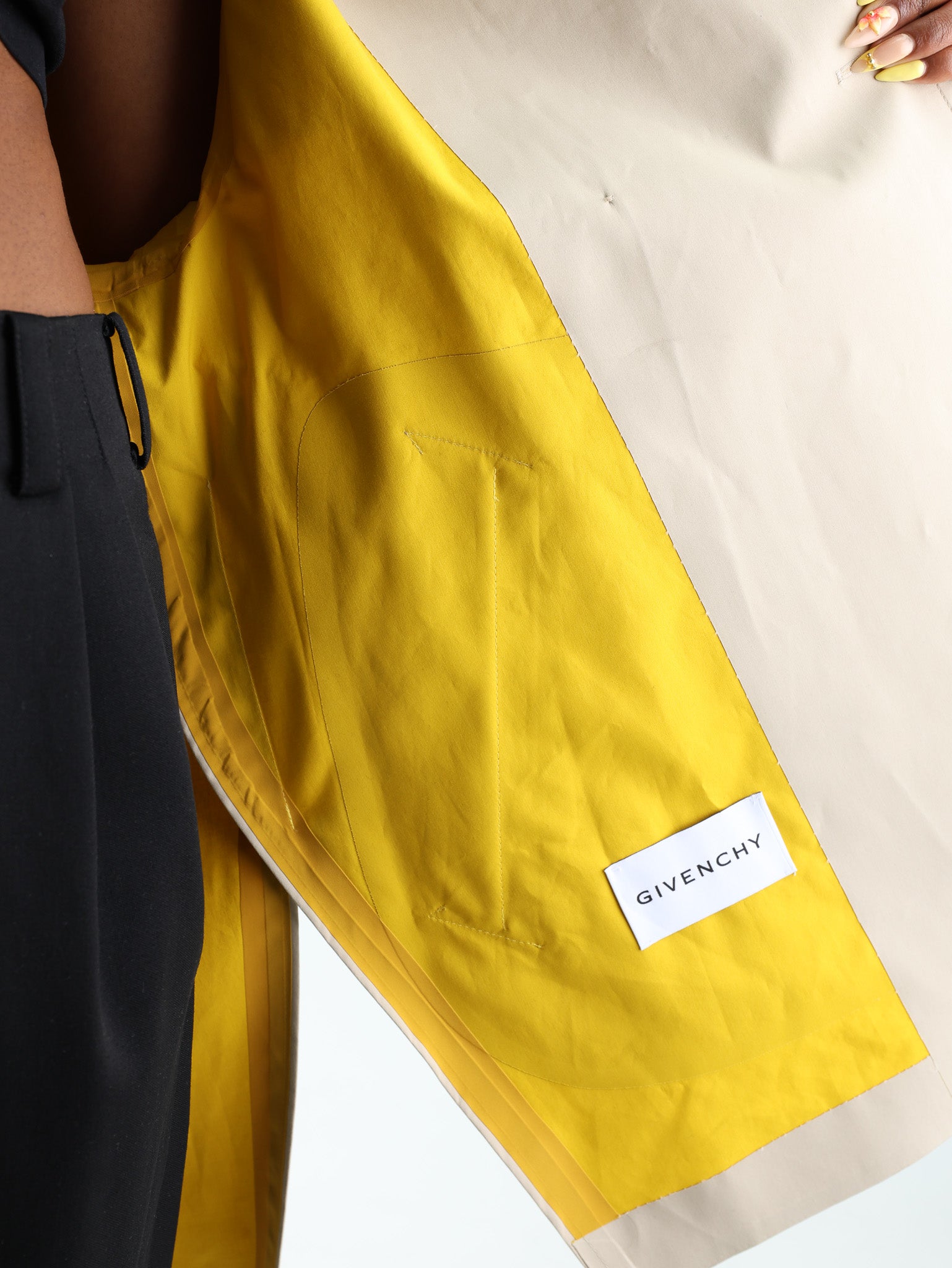 Givenchy Cocoon Short Trench Beige/Mustard - AL Capone Premium