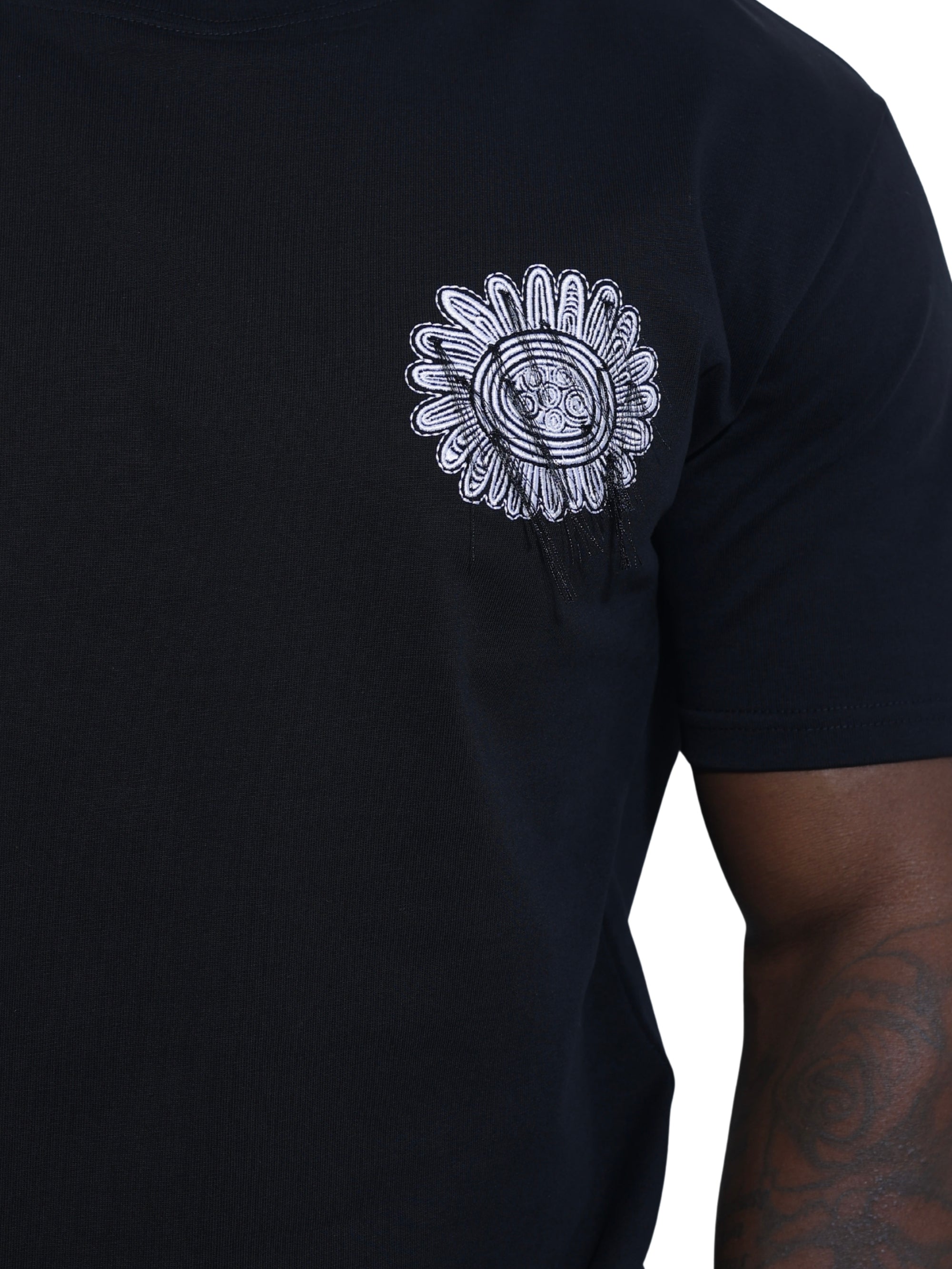 Capone T-Shirt Mexican Embroidered Flower Black-White